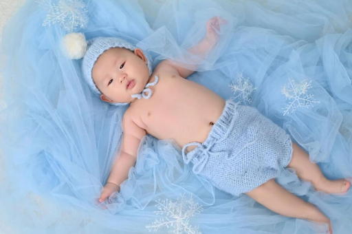 赤峰宝宝间歇性斜视